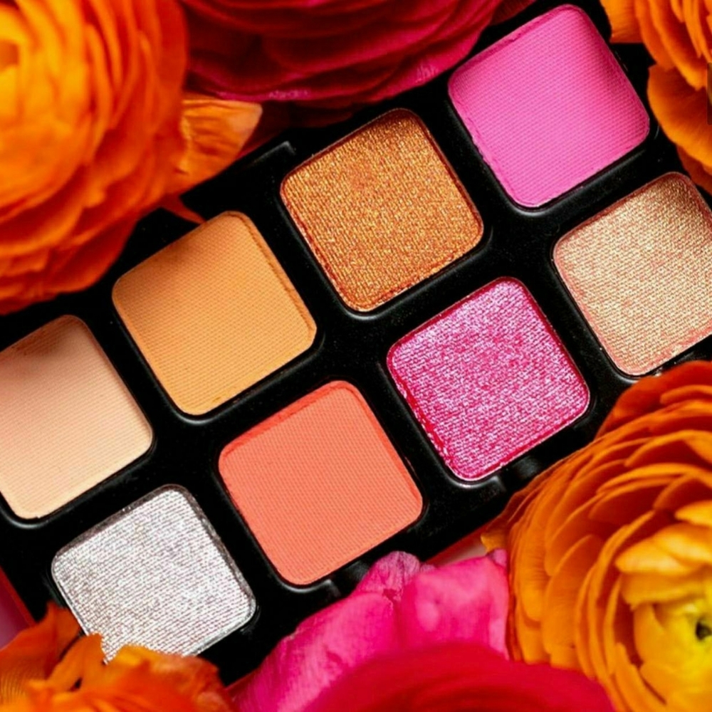 Meet your Posher, SoCal Beauty Sales!